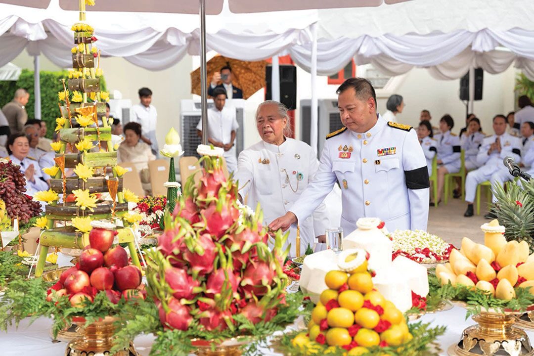 สดจากหน้าพระ - เททองหล่อพระพุทธรูปสำคัญ ถวายสมเด็จพระบรมราชินี