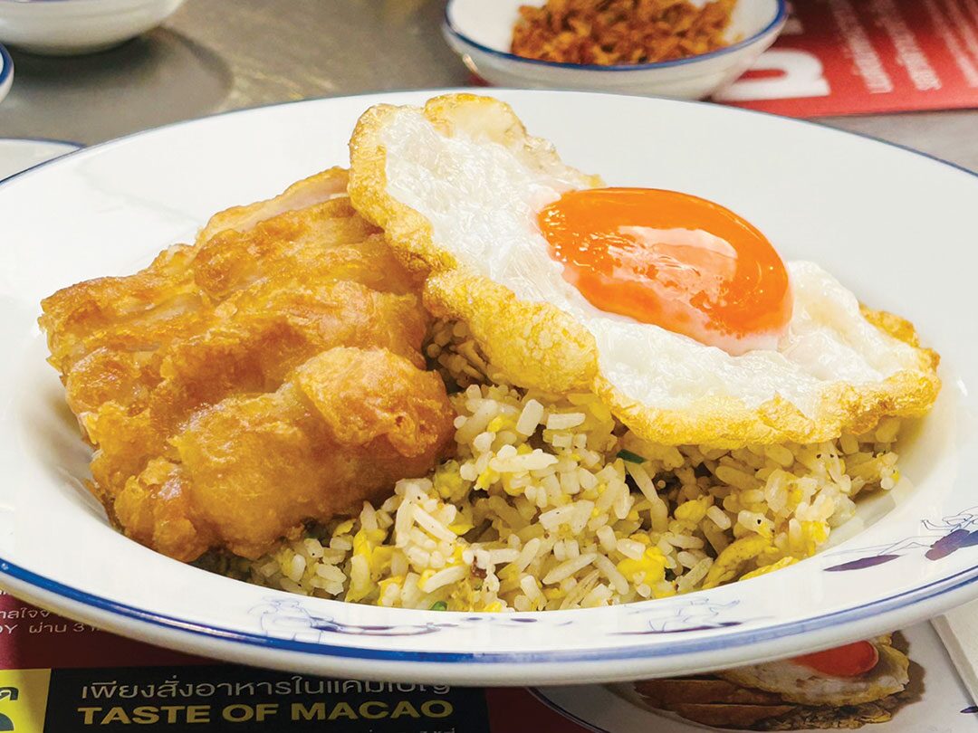 มื้อนี้ไม่ได้กินเล่นๆ แต่อิ่มอร่อยแบบลุ้นตั๋วเที่ยวมาเก๊าด้วยนะจ๊ะ เรื่องมีอยู่ว่า การท่องเที่ยวมาเก๊าเขาปิ๊งกิจกรรมกิน-เที่ยวให้โชค ไปจับมือร้านผัดกะเพราเจ้าดังของไทย