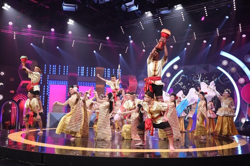 3 กรรมการ ตุ๊กกี้-ปอ-กานต์ ปลุกพลังชาวร็อก หาแชมป์เพลง “สองรัก”
