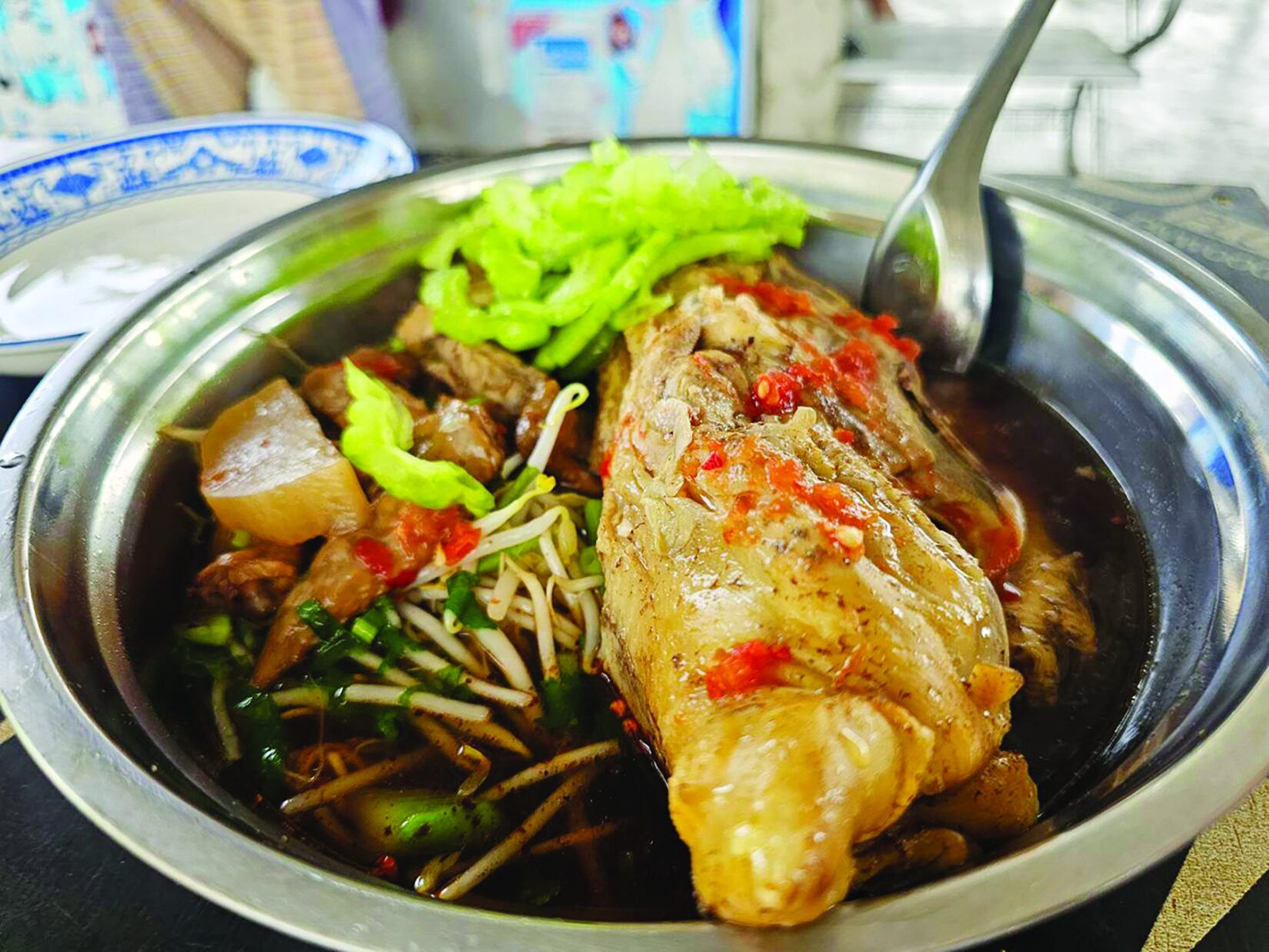 อิ่มอร่อย - ก๋วยเตี๋ยวโครงไก่เจ๊ปุ๊ก รสเด็ด-เครื่องแน่นมิดเส้น