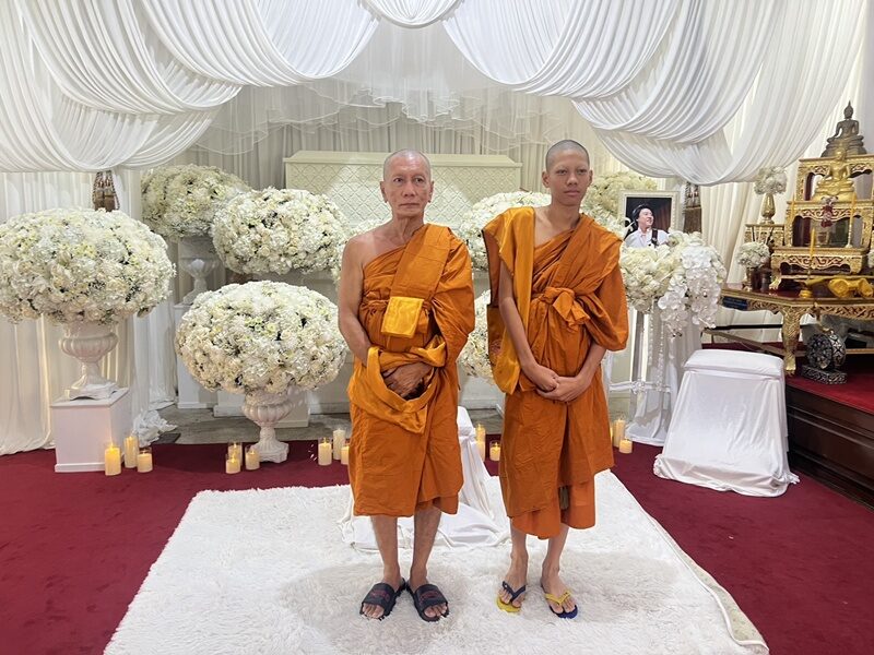 เผาศพ ต๋อง วงทู ลูกสาวเปิดใจทั้งน้ำตาคุณพ่อหลับในอ้อมกอด 