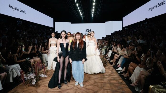 ใหม่ ดาวิกา
