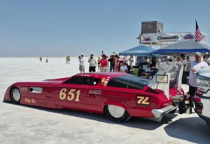 รถพลีมัธ บาร์ราคูดา ปี 1966 (1966 Plymouth Barracuda) 