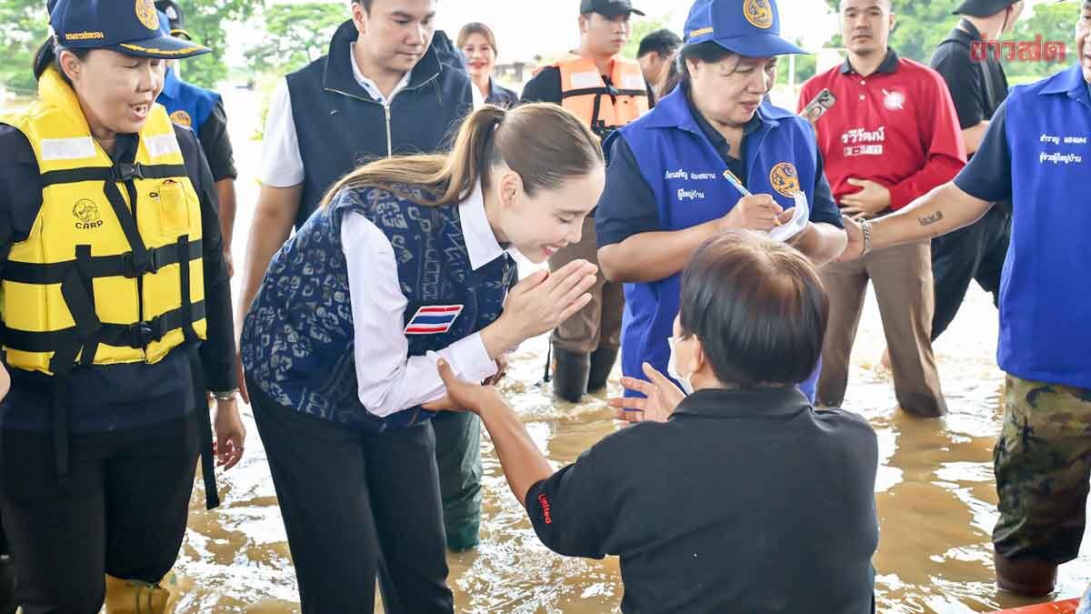 Culture Minister Visits Flood‑Hit Phak Hai, Aids Victims, Checks Heritage