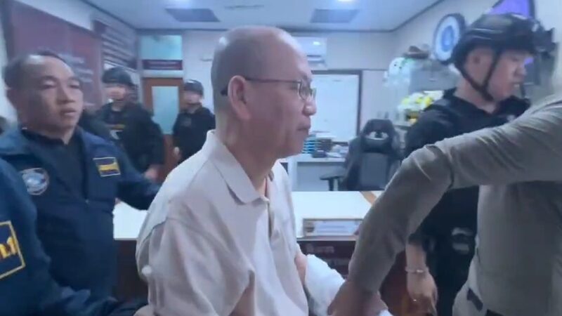 อัจฉริยะ