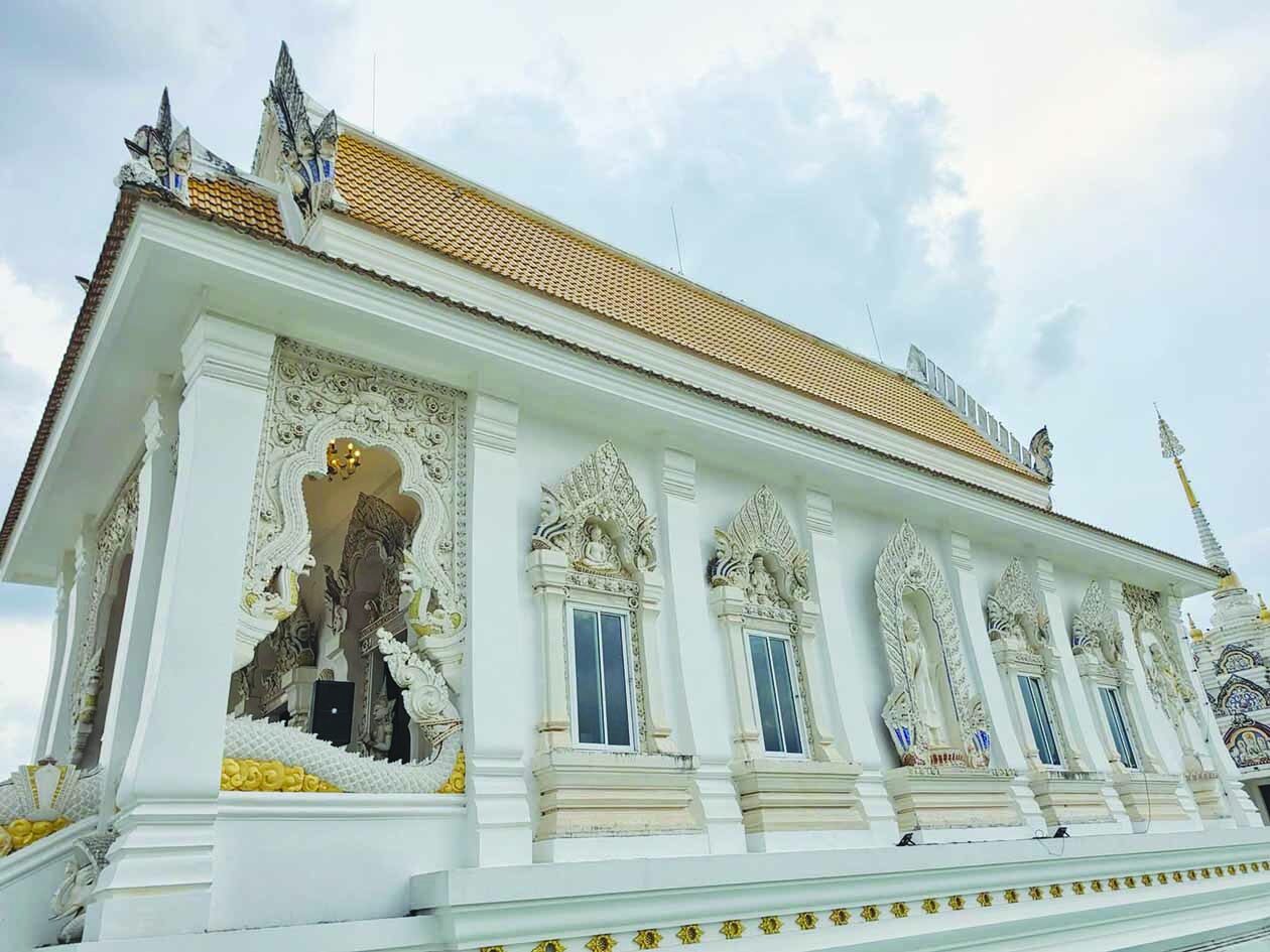 สดจากหน้าพระ 