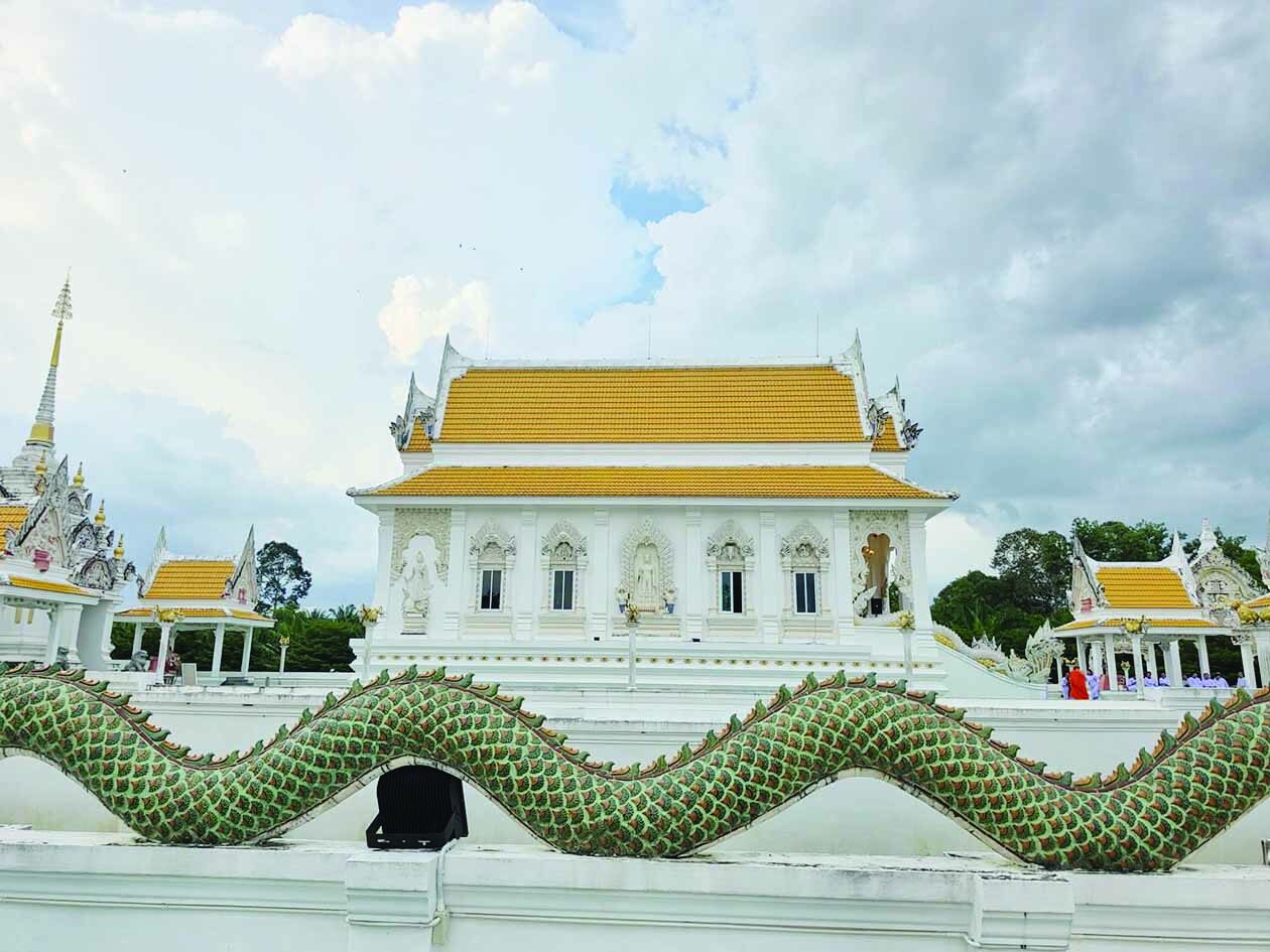 สดจากหน้าพระ 
