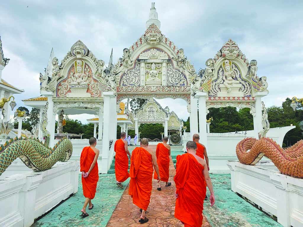 สดจากหน้าพระ 