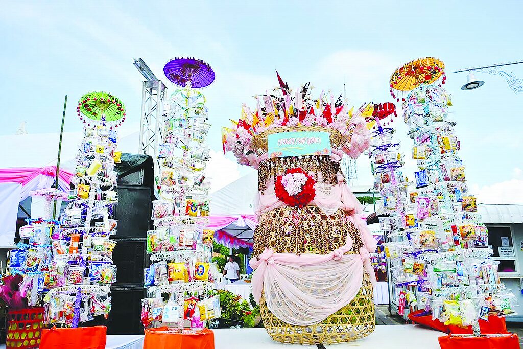 สดจากหน้าพระ - ชวนสัมผัส5ประเพณีออกพรรษา วธ.ร่วมสืบสานวัฒนธรรมไทย
