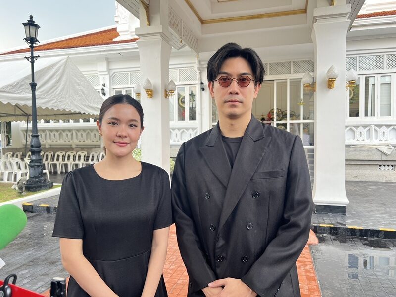 เผาศพ ต๋อง วงทู ลูกสาวเปิดใจทั้งน้ำตาคุณพ่อหลับในอ้อมกอด 