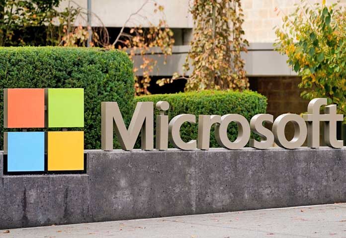 บริษัทผู้พัฒนา Windows แห่งนี้ระบุว่าจะเสนอโครงการสมัครใจลาออกโดยได้รับเงินชดเชยแก่พนักงานประมาณ 60,000 คน เพื่อลดค่าใช้จ่ายในขณะที่บริษัทกำลังทุ่มเงินหลายพันล้านดอลลาร์ไปกับเทคโนโลยีปัญญาประดิษฐ์ (AI) เช่นเดียวกับบริษัทเทคโนโลยีรายใหญ่อื่นๆ อีกหลายแห่ง Microsoft กำลังลงทุนอย่างมหาศาลในโครงสร้างพื้นฐานที่ขับเคลื่อน AI แม้ว่าจะยังคงมีคำถามตามมาว่า การใช้จ่ายเงินจำนวนมหาศาลเช่นนี้จะให้ผลตอบแทนที่คุ้มค่าหรือไม่
