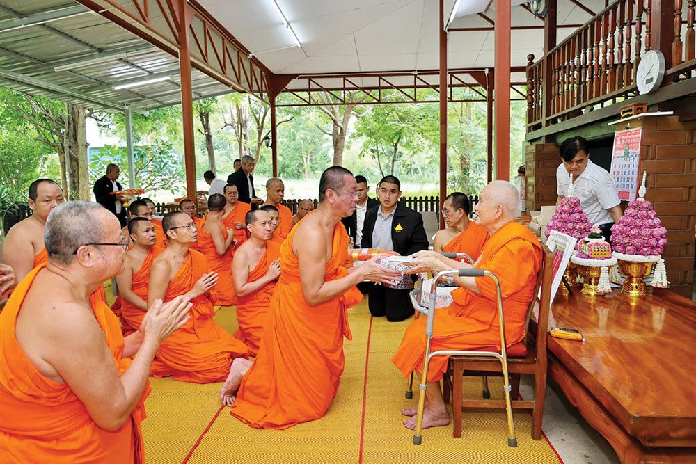 สดจากหน้าพระ - คณะสงฆ์วัดสระเกศ-สักการะ ‘สมเด็จพระพุทธโฆษาจารย์’