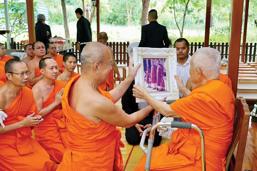 สดจากหน้าพระ - คณะสงฆ์วัดสระเกศ-สักการะ ‘สมเด็จพระพุทธโฆษาจารย์’