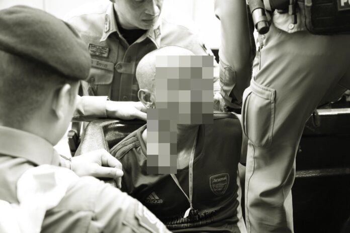 พ่อคลั่ง