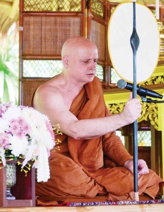 สดจากหน้าพระ
